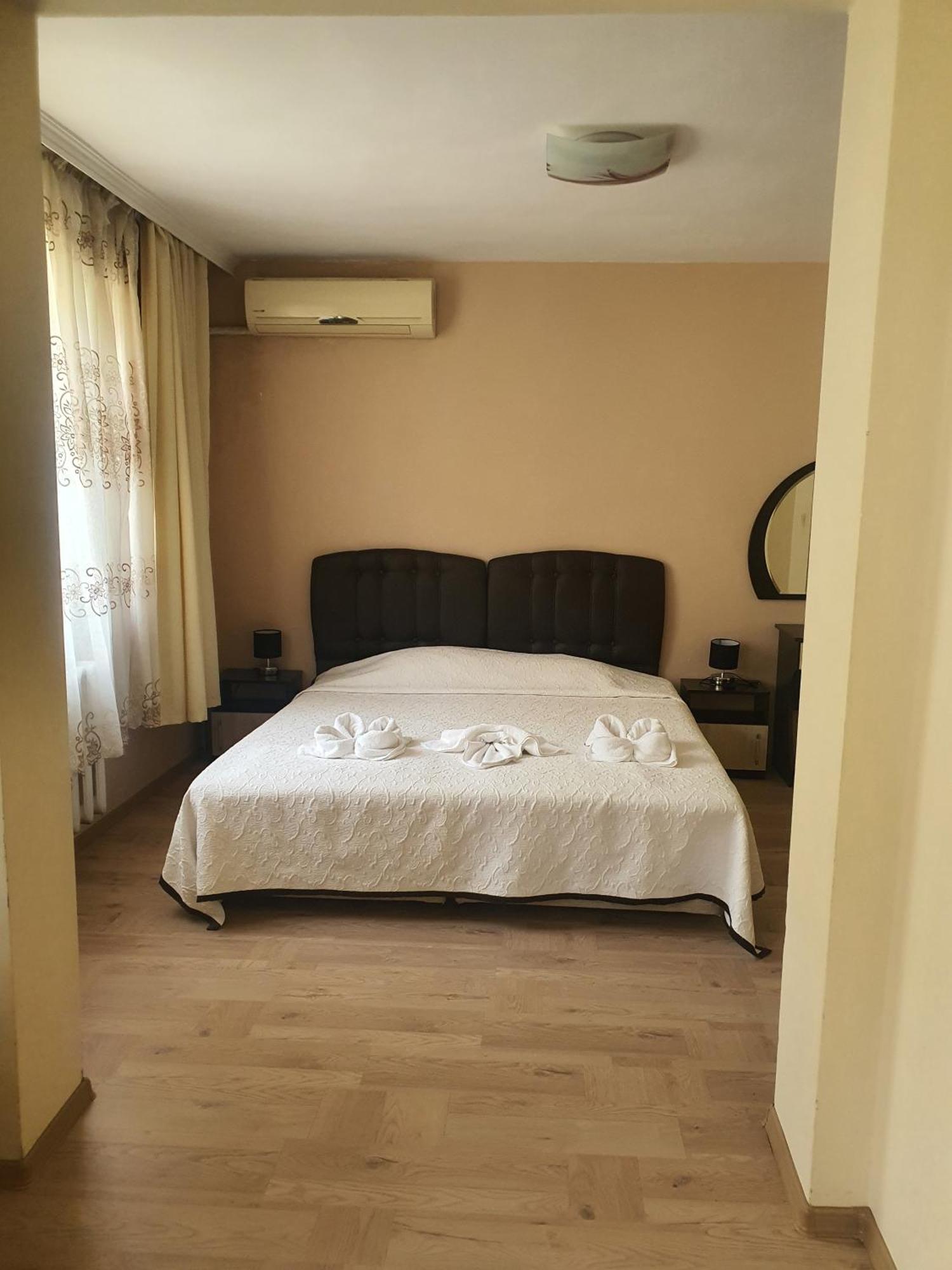 Family Hotel Central Burgas Exterior foto